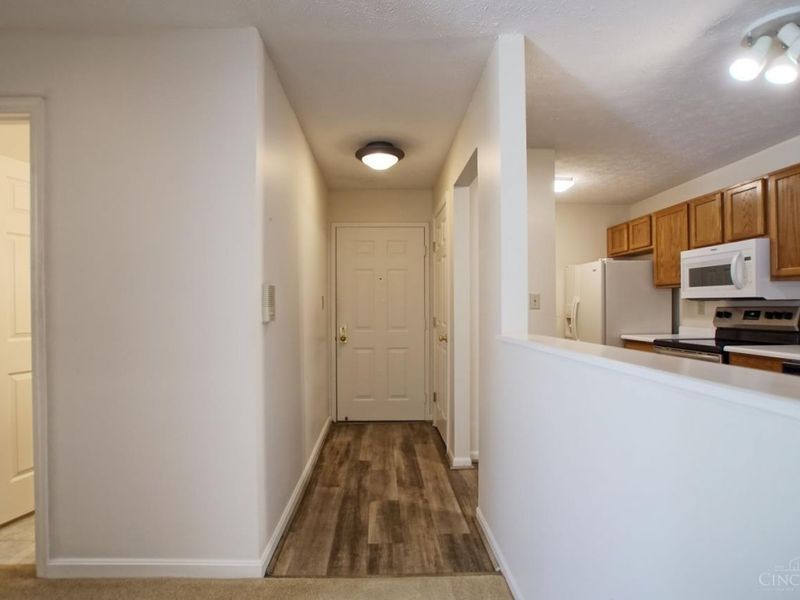 12061 Carrington Lane, Unit 102, Loveland, OH 45140 Photo 5