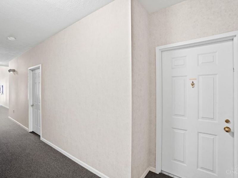 12061 Carrington Lane, Unit 102, Loveland, OH 45140 Photo 7