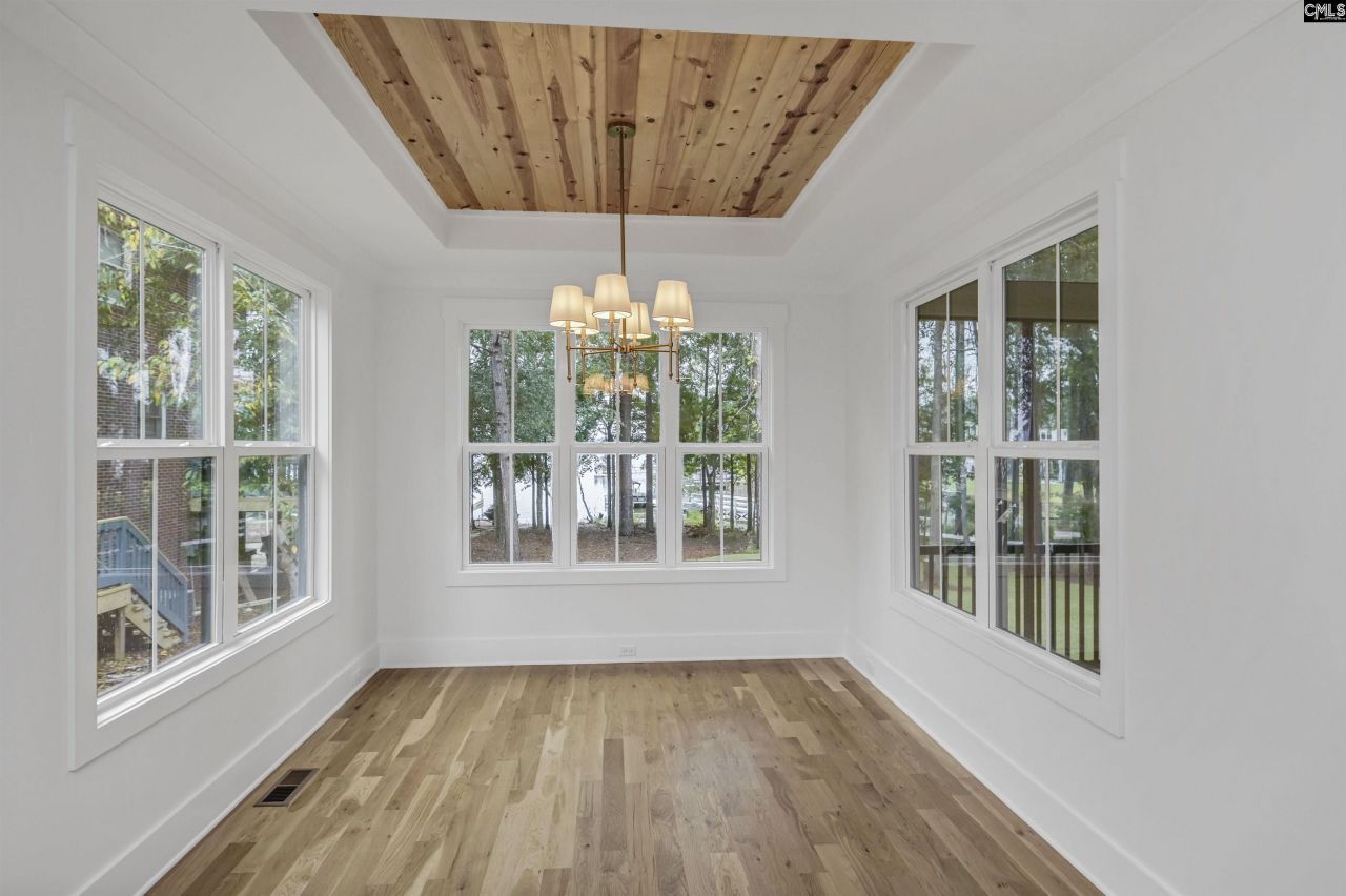 701 Peninsula Drive  Photo 17