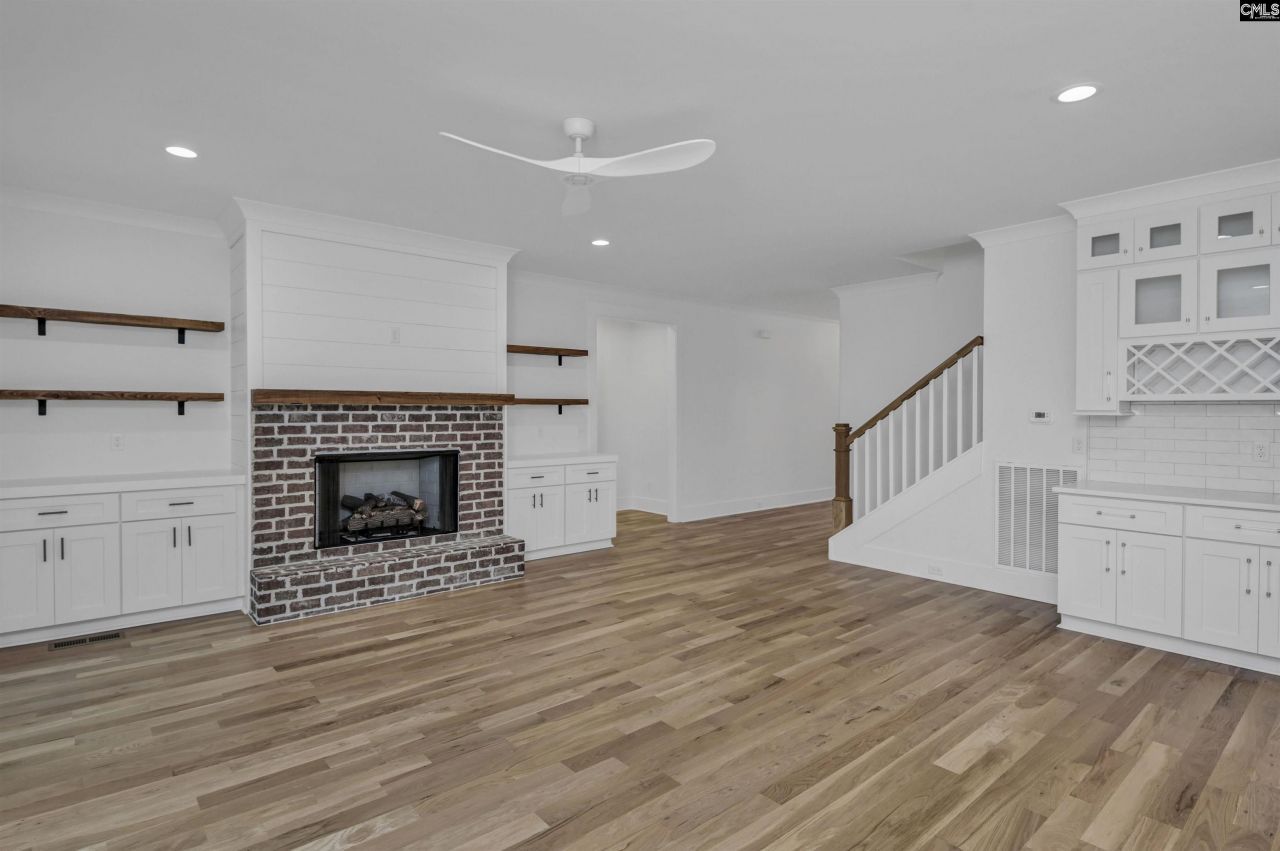 701 Peninsula Drive  Photo 7