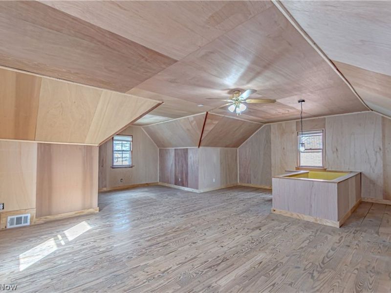 5611 Brownfield Drive, Parma, OH 44129 Photo 15