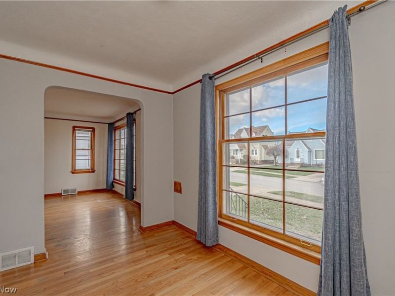 5611 Brownfield Drive, Parma, OH 44129 Photo 6