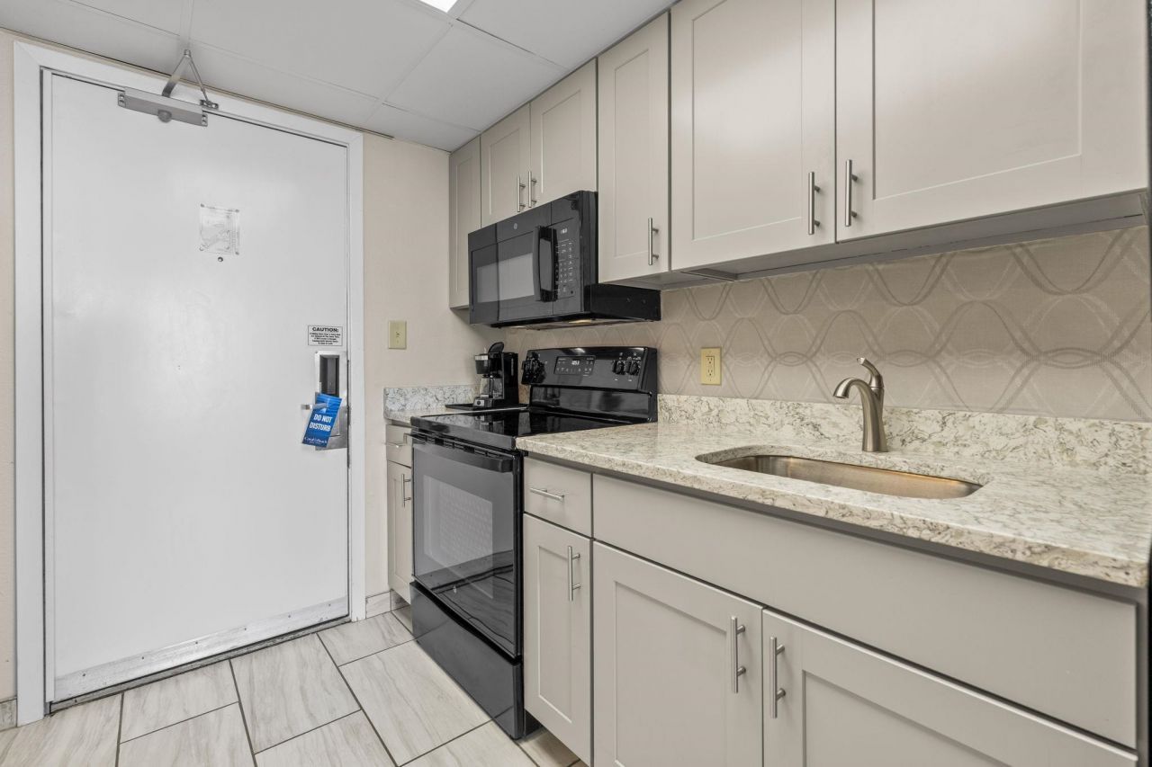 1105 S Ocean Blvd. S  Photo 28