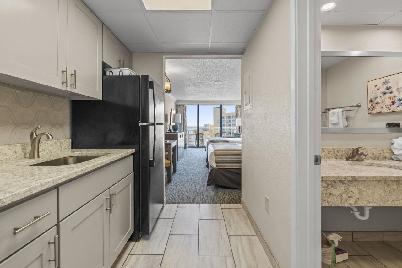 1105 S Ocean Blvd. S  Photo 5