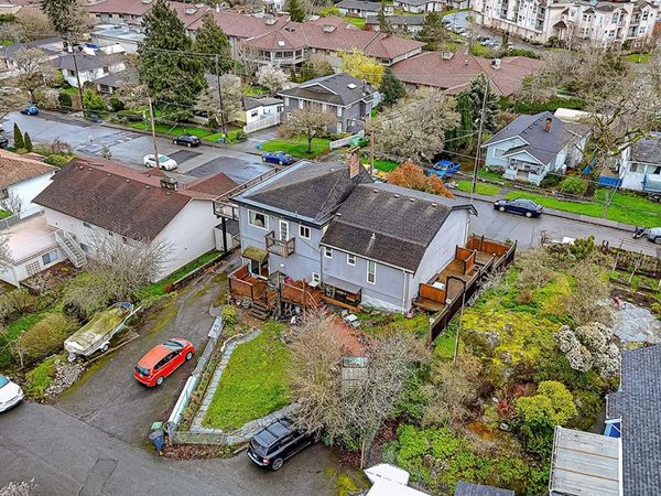 1424 Lang St, Victoria, BC V8T 2S7