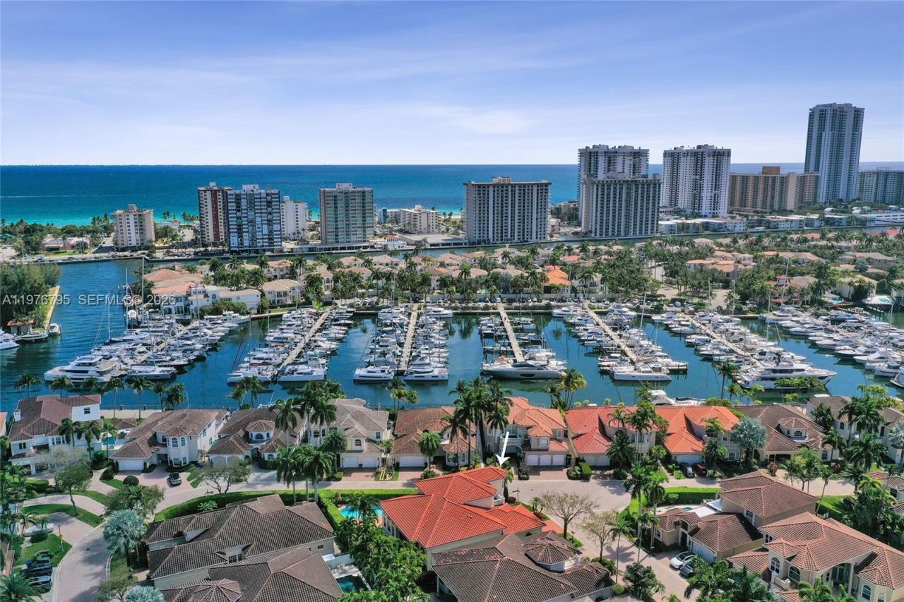 901 Manatee Way, Hollywood, FL 33019 Photo