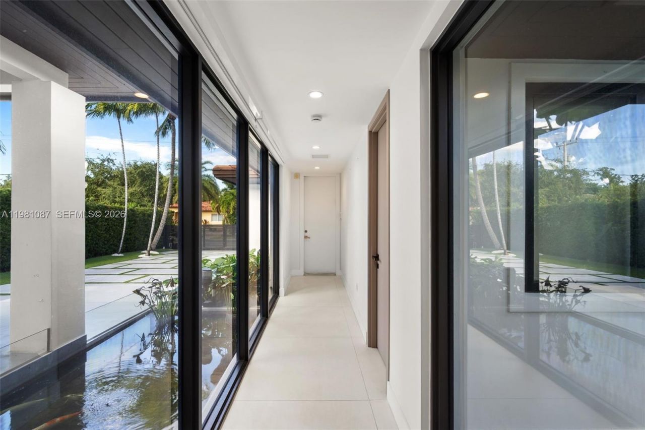 710 S Shore Dr , Miami Beach, FL 33141 Photo