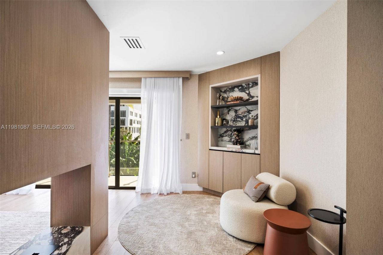 710 S Shore Dr , Miami Beach, FL 33141 Photo