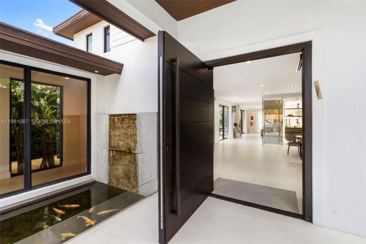 710 S Shore Dr , Miami Beach, FL 33141 Photo