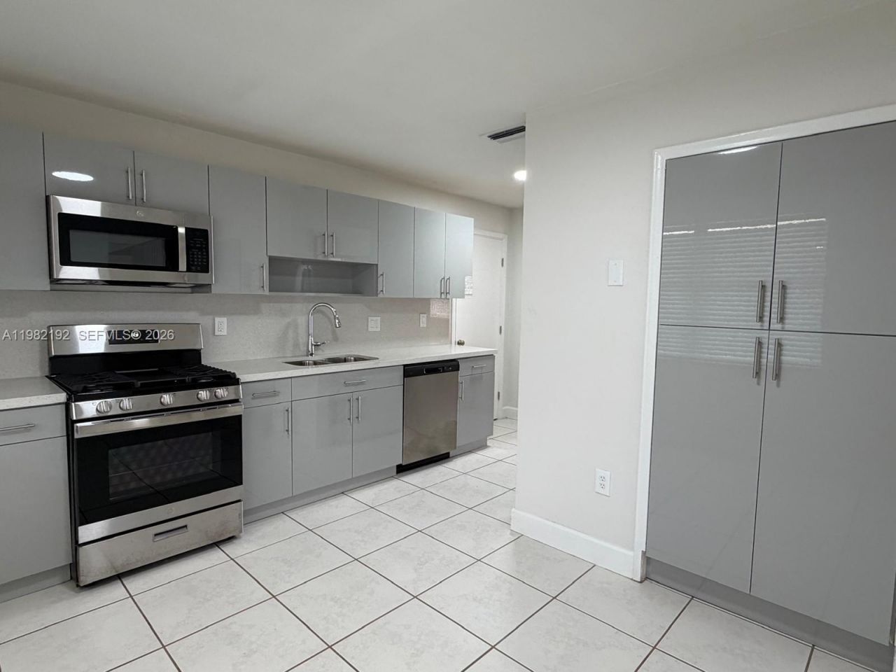 3720 NW 116th Ter, Sunrise, FL 33323 Photo