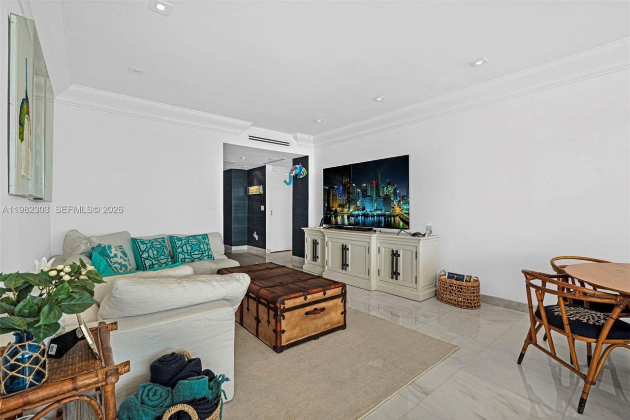 4925 Collins Ave, Unit 4A, Miami Beach, FL 33140 Photo