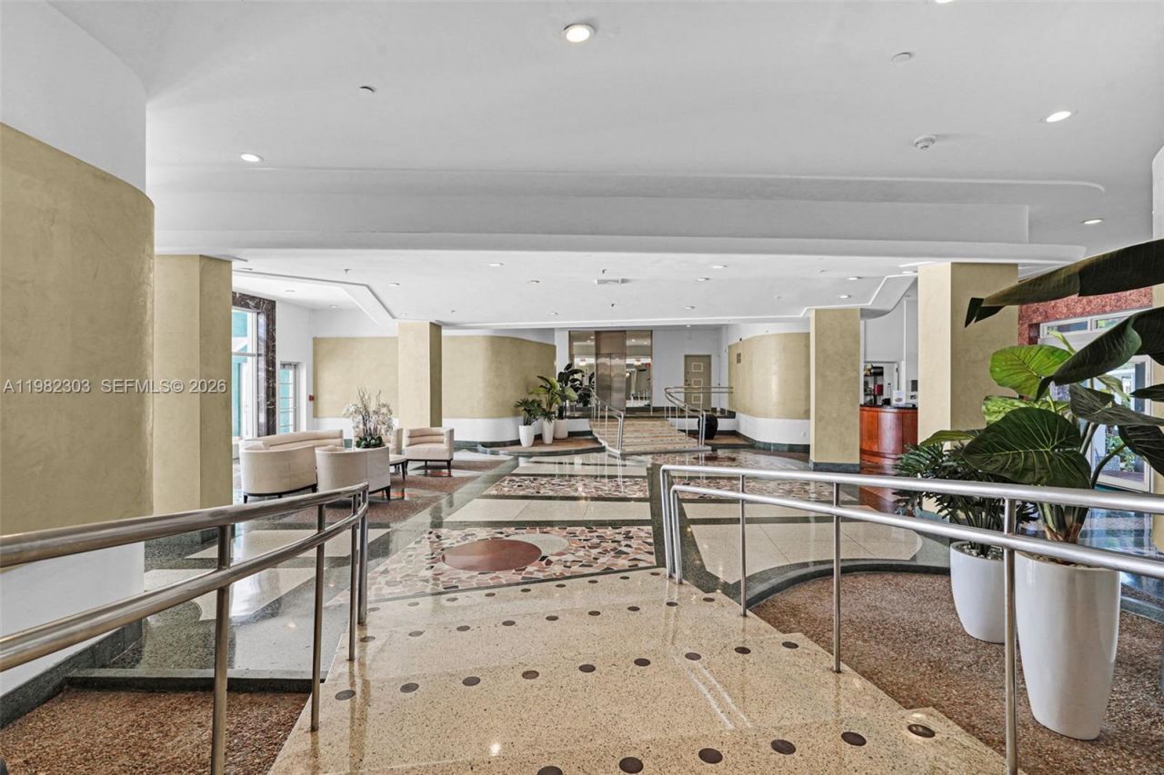 4925 Collins Ave, Unit 4A, Miami Beach, FL 33140 Photo