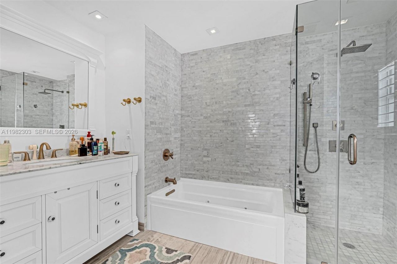 4925 Collins Ave, Unit 4A, Miami Beach, FL 33140 Photo