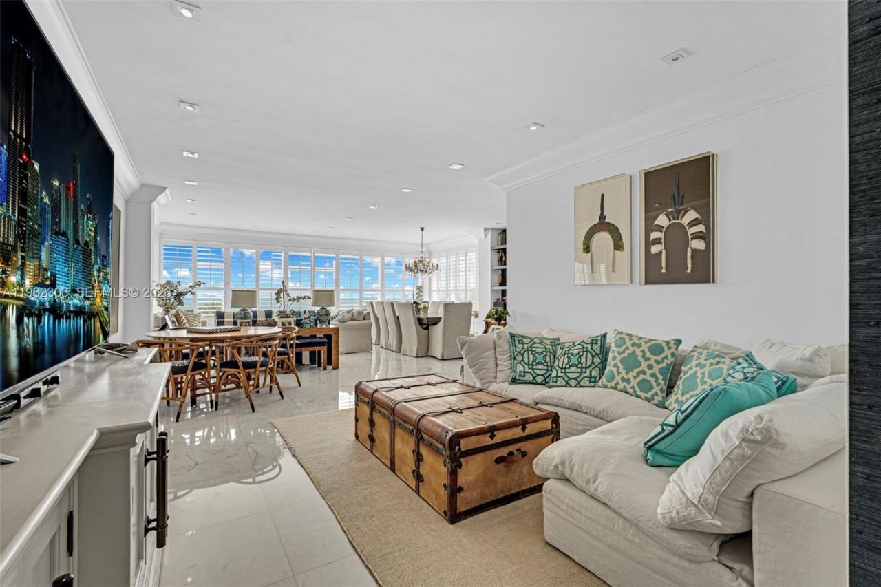 4925 Collins Ave, Unit 4A, Miami Beach, FL 33140 Photo