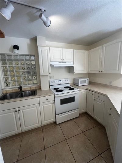 11195 Roseland Road, Unit 5, Sebastian, FL 32958 Photo