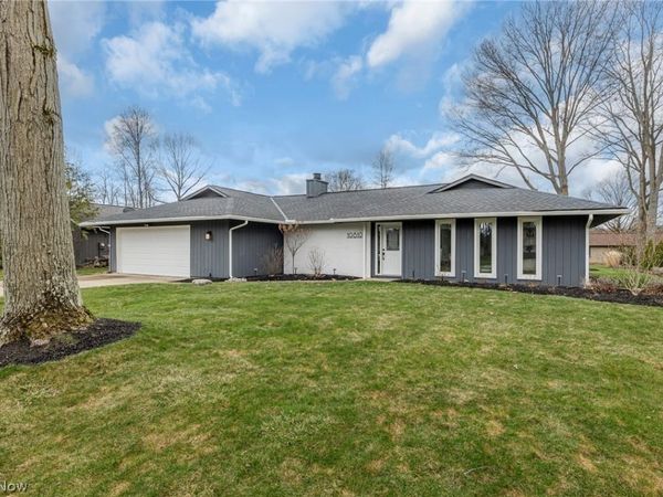 10810 Gate Post Road , Strongsville, OH 44149