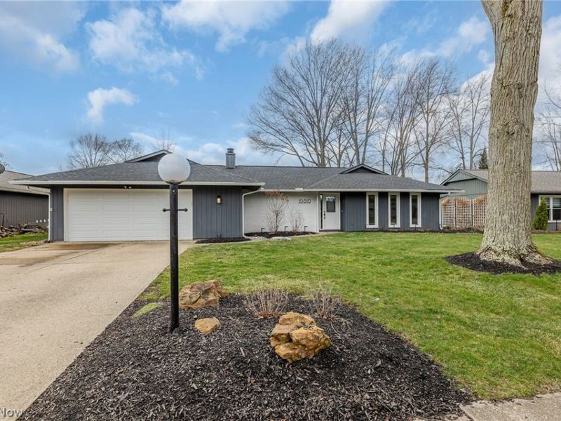 10810 Gate Post Road, Strongsville, OH 44149 Photo 2