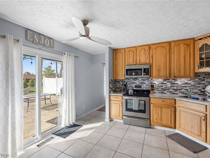 10810 Gate Post Road, Strongsville, OH 44149 Photo 8