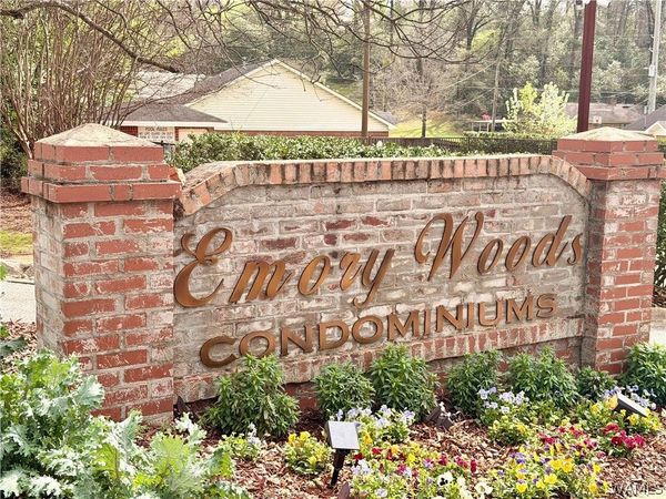 2515 VETERANS MEMORIAL Parkway, Unit 223, Tuscaloosa, AL 35404