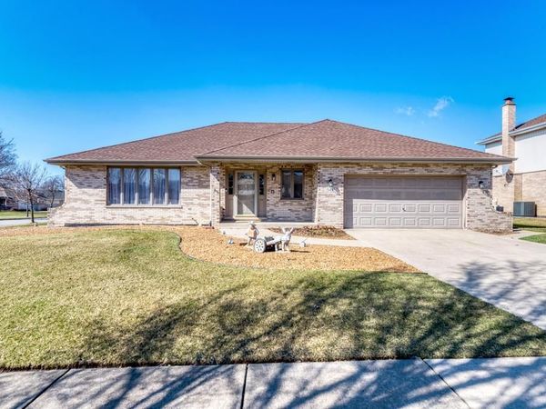 19458 Manchester Drive, Mokena, IL 60448