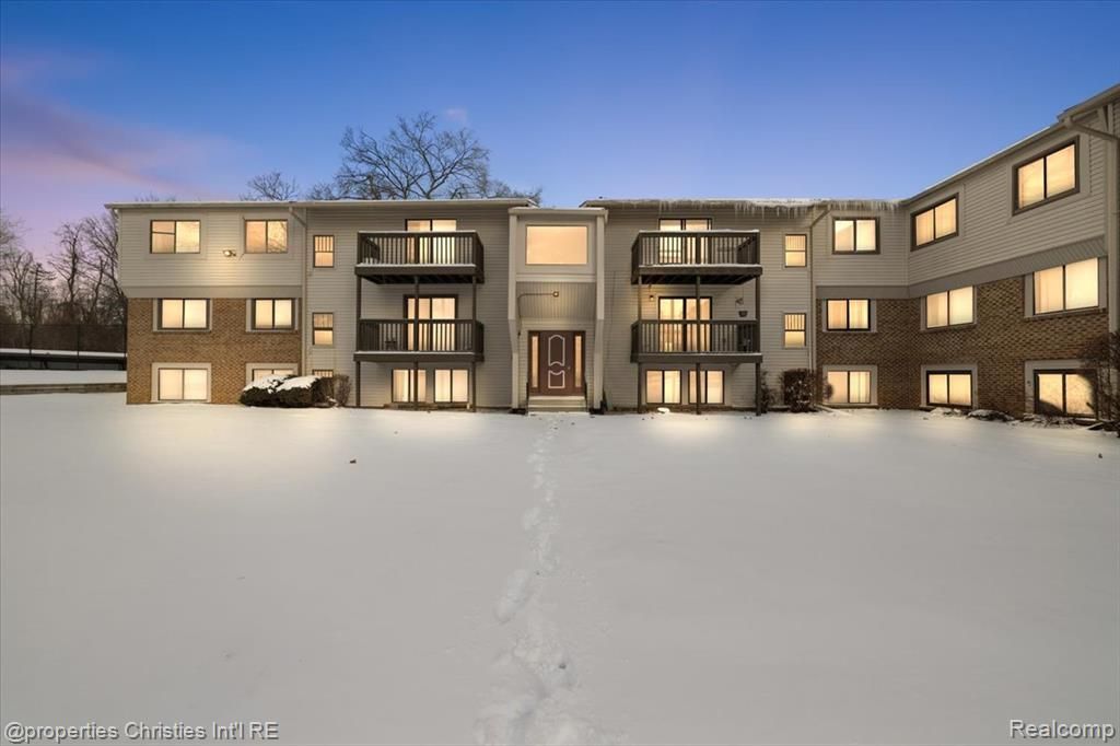 30042 W 12 Mile Road , Farmington, MI 48334 Main Photo