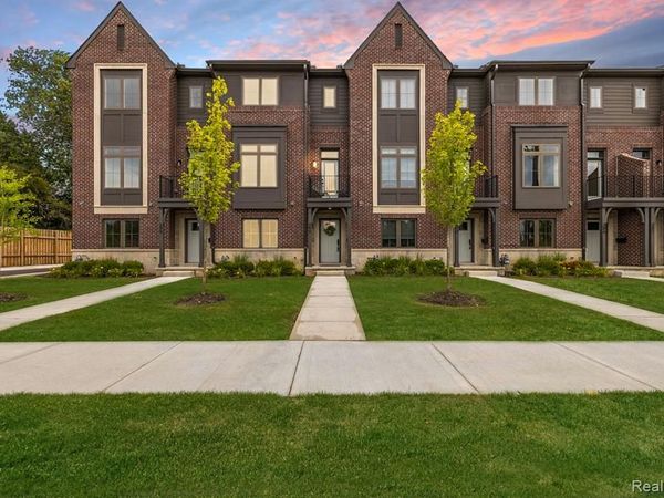 386 Notre Dame Street, Grosse Pointe, MI 48230