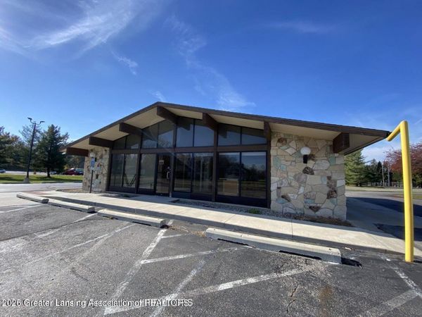 1345 N Shiawassee Street, Owosso, MI 48867