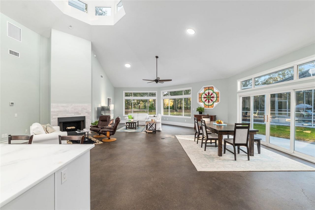 6012 NW 168th Street, Alachua, FL 32615 Photo