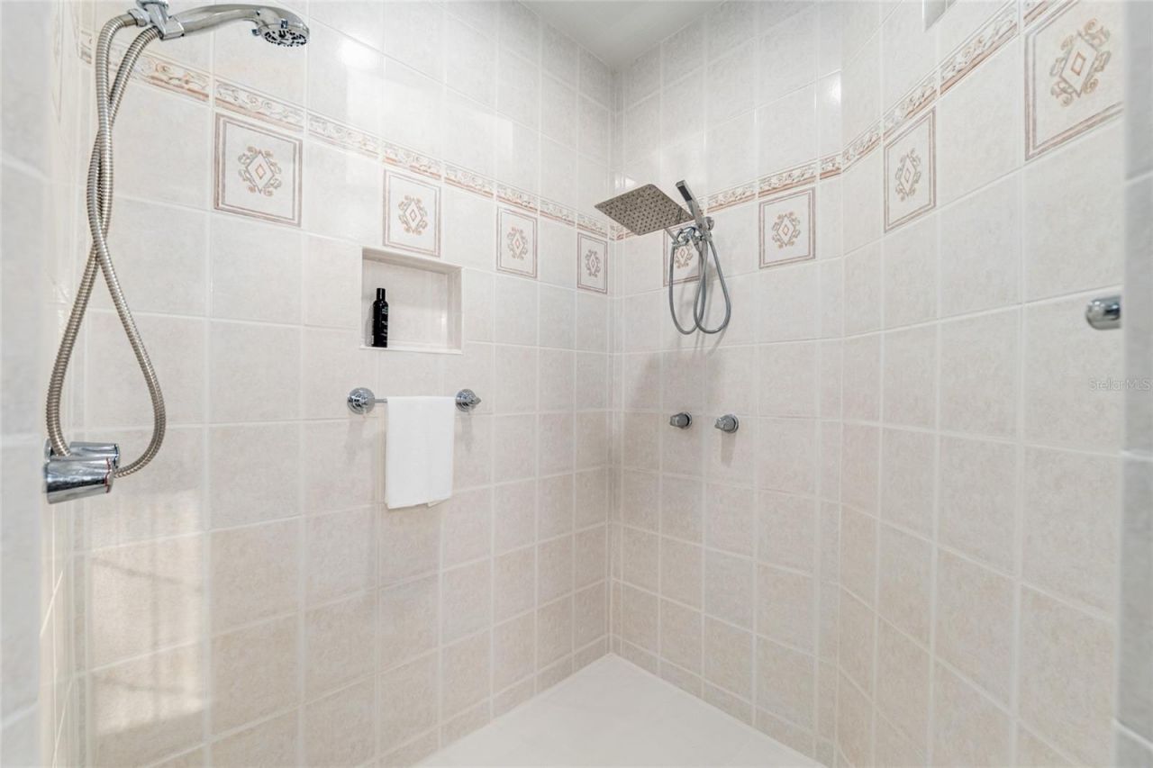 6012 NW 168th Street, Alachua, FL 32615 Photo