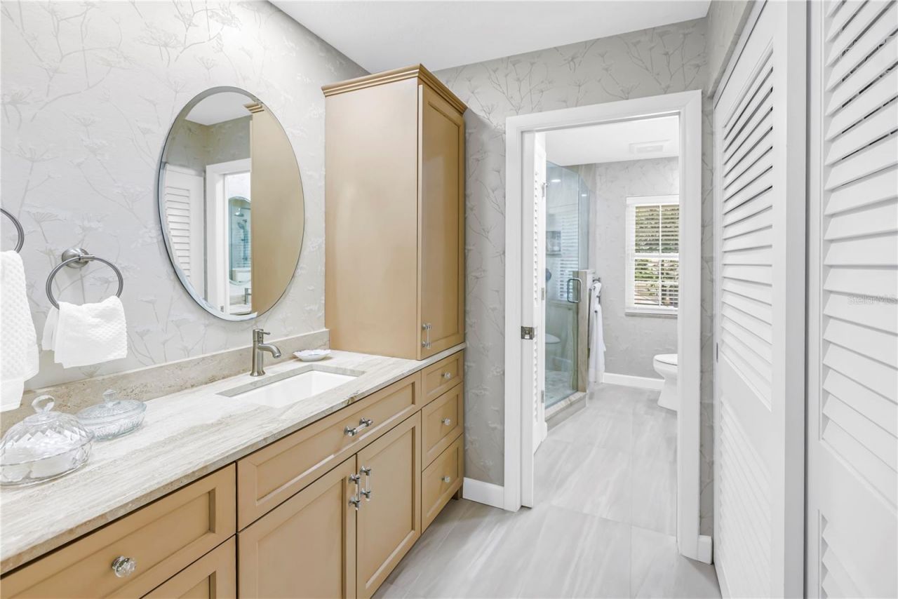 812 Amelia Court Ne, Saint Petersburg, FL 33702 Photo