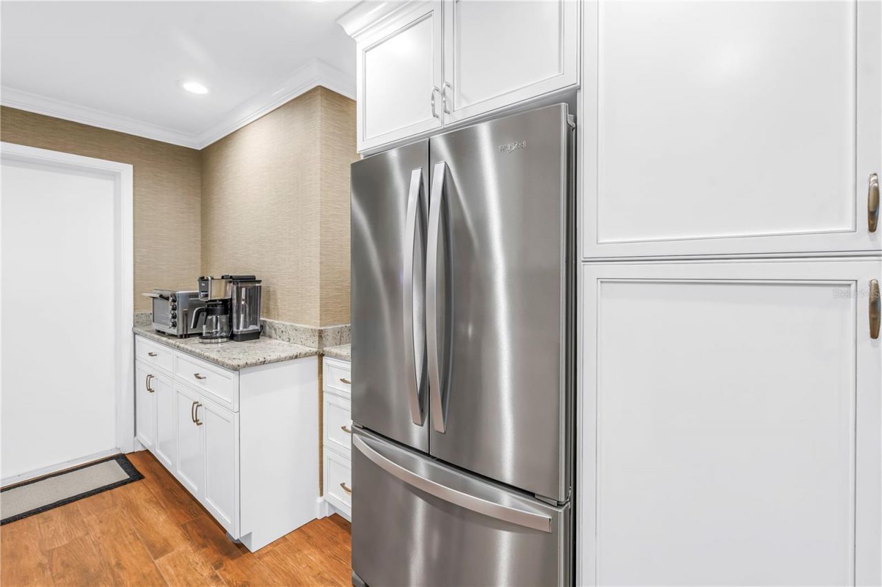 812 Amelia Court Ne, Saint Petersburg, FL 33702 Photo