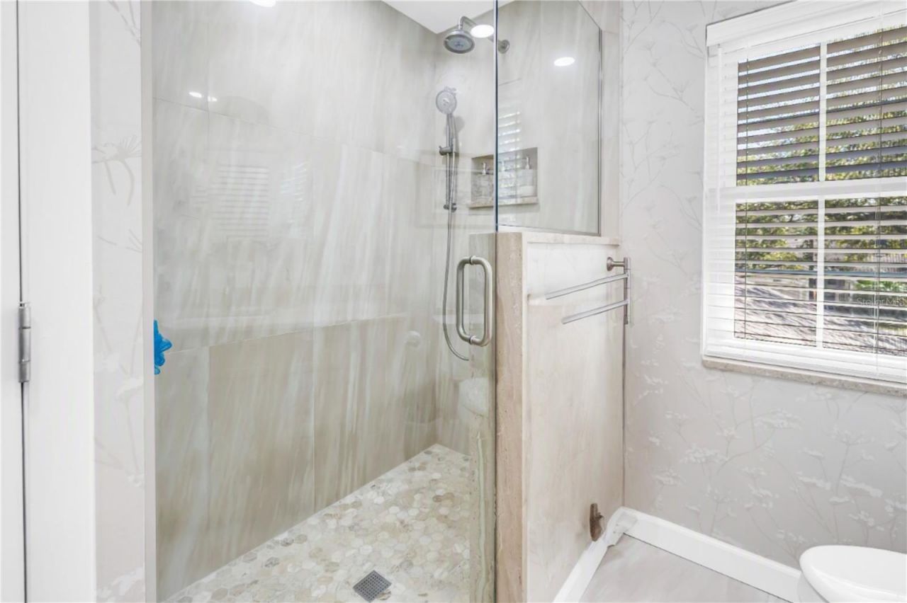 812 Amelia Court Ne, Saint Petersburg, FL 33702 Photo