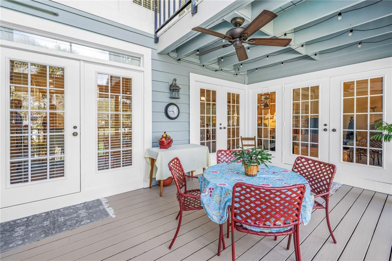 812 Amelia Court Ne, Saint Petersburg, FL 33702 Photo