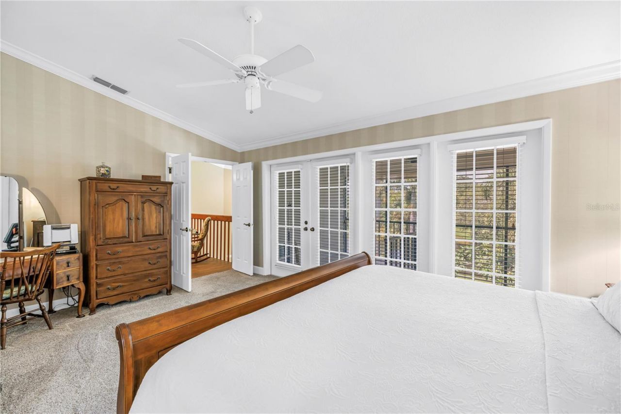 812 Amelia Court Ne, Saint Petersburg, FL 33702 Photo