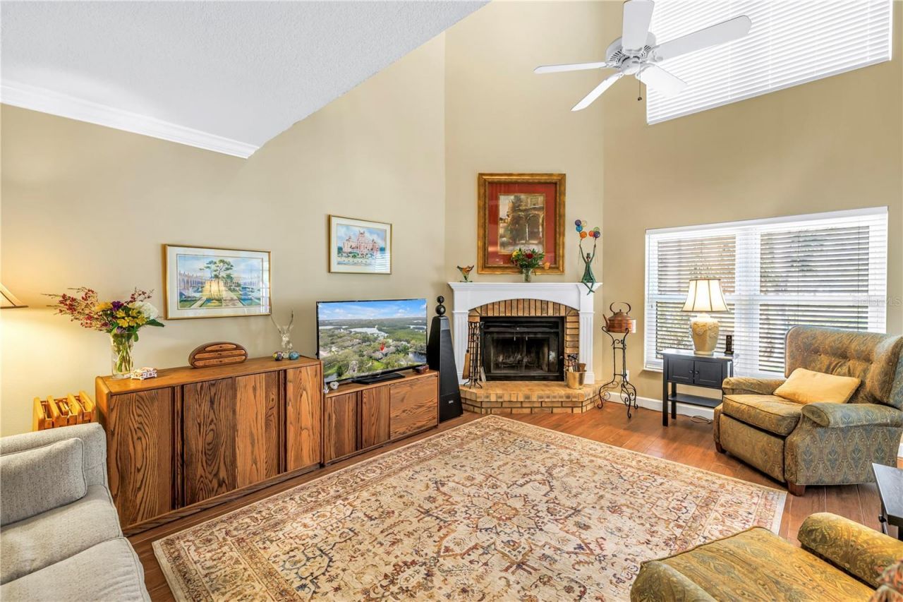 812 Amelia Court Ne, Saint Petersburg, FL 33702 Photo