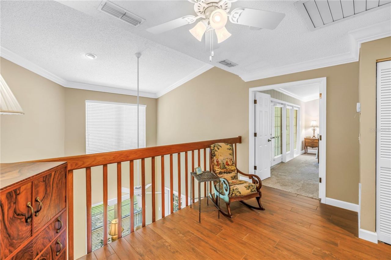 812 Amelia Court Ne, Saint Petersburg, FL 33702 Photo
