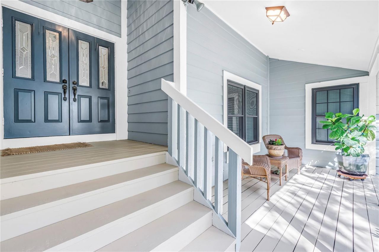 812 Amelia Court Ne, Saint Petersburg, FL 33702 Photo