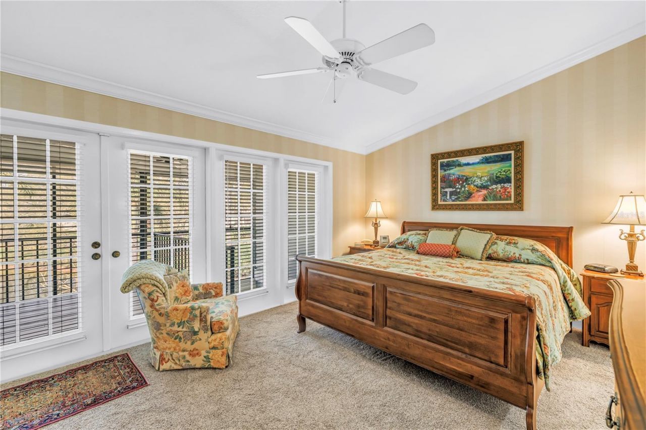 812 Amelia Court Ne, Saint Petersburg, FL 33702 Photo