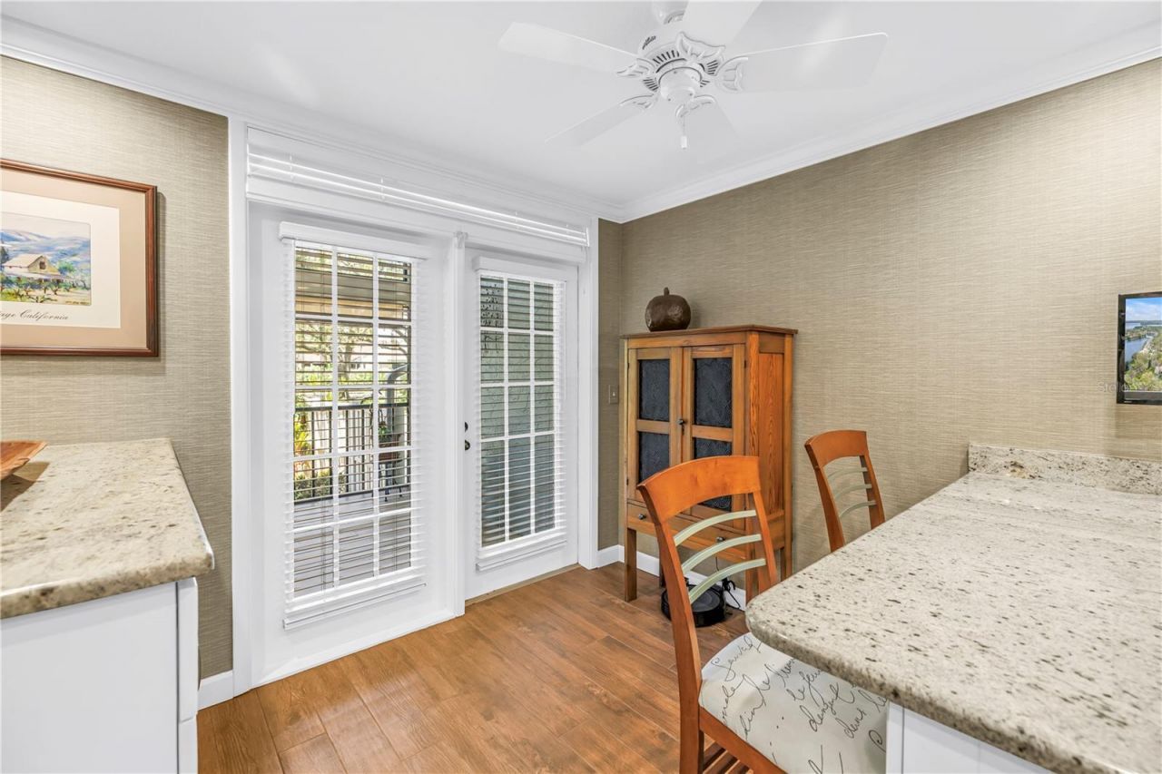 812 Amelia Court Ne, Saint Petersburg, FL 33702 Photo