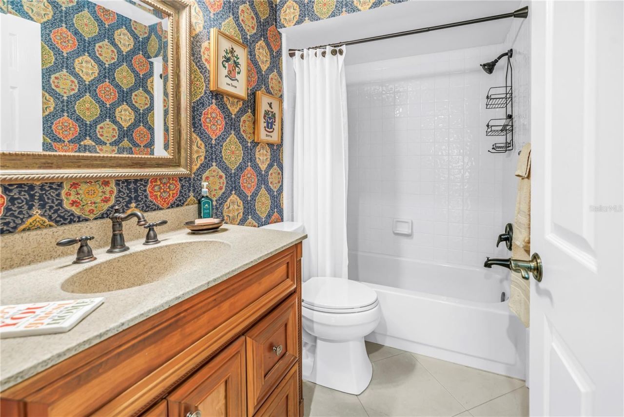 812 Amelia Court Ne, Saint Petersburg, FL 33702 Photo