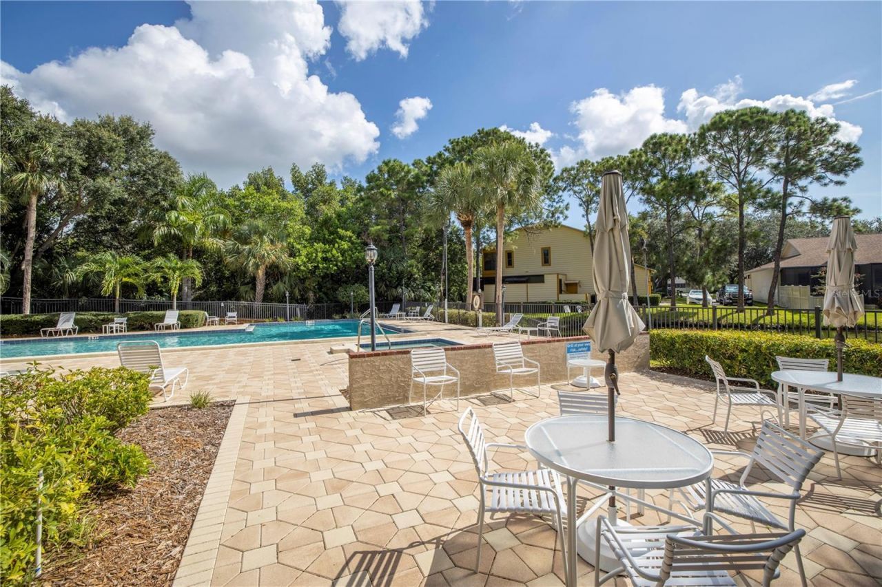 812 Amelia Court Ne, Saint Petersburg, FL 33702 Photo