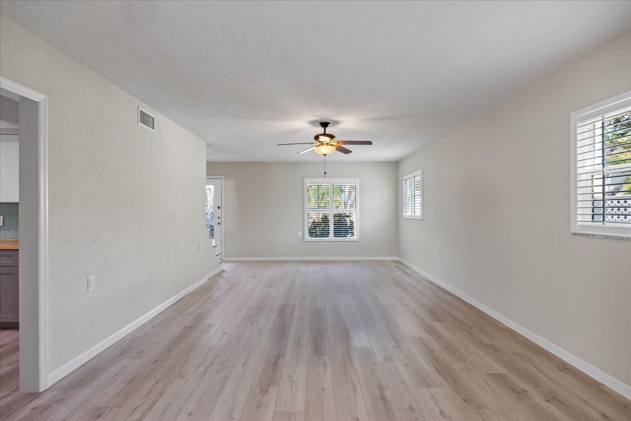 7886 9th Avenue S, Saint Petersburg, FL 33707 Photo