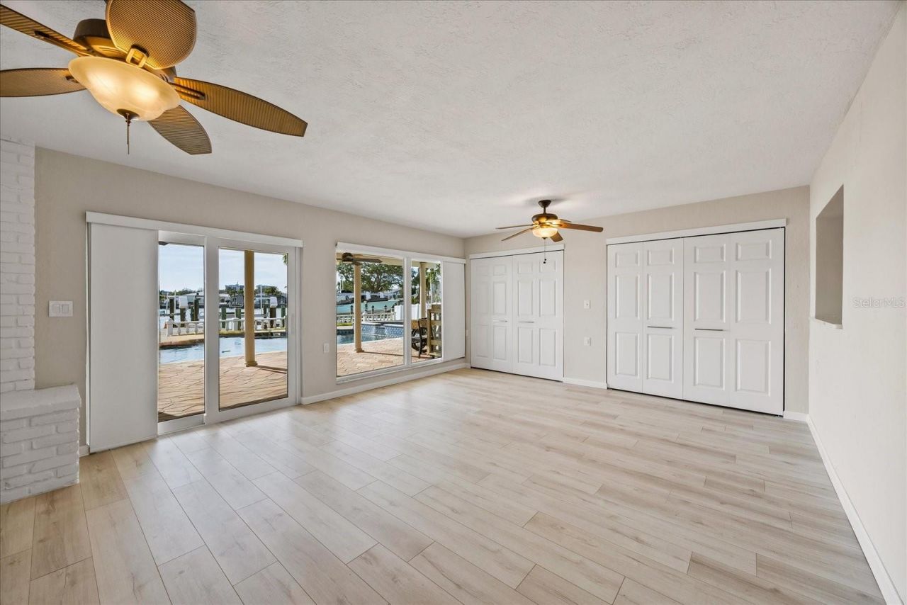 7886 9th Avenue S, Saint Petersburg, FL 33707 Photo