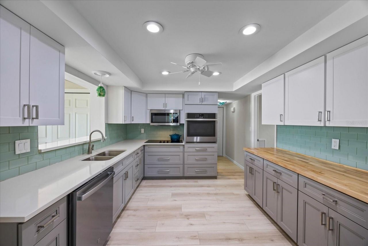 7886 9th Avenue S, Saint Petersburg, FL 33707 Photo