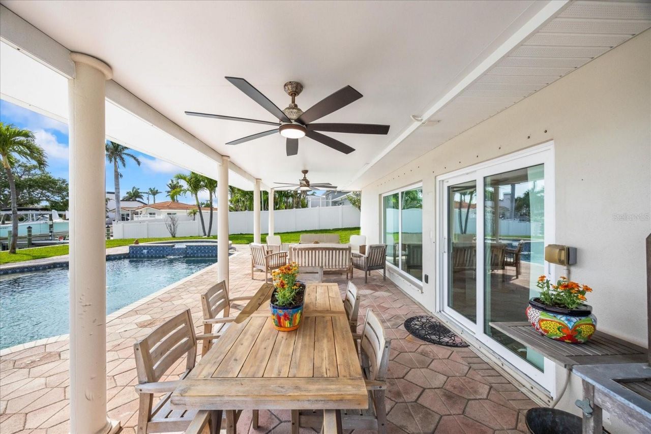 7886 9th Avenue S, Saint Petersburg, FL 33707 Photo