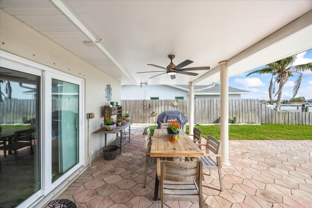 7886 9th Avenue S, Saint Petersburg, FL 33707 Photo