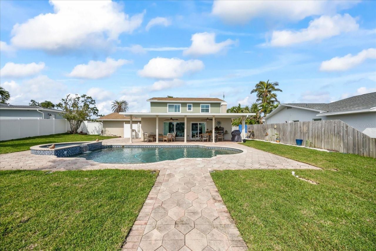 7886 9th Avenue S, Saint Petersburg, FL 33707 Photo