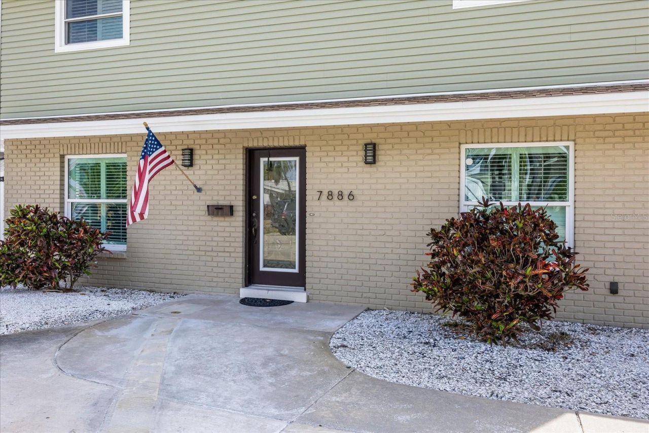 7886 9th Avenue S, Saint Petersburg, FL 33707 Photo