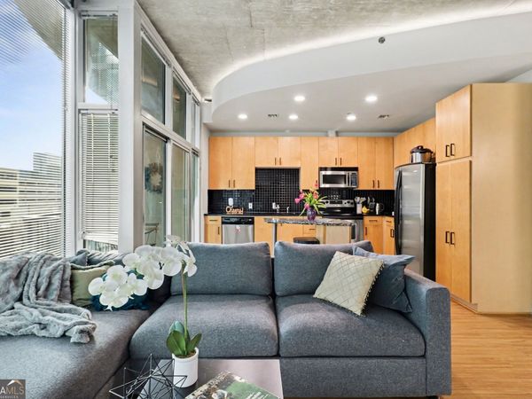 923 Peachtree Street NE, Unit 825, Atlanta, GA 30309