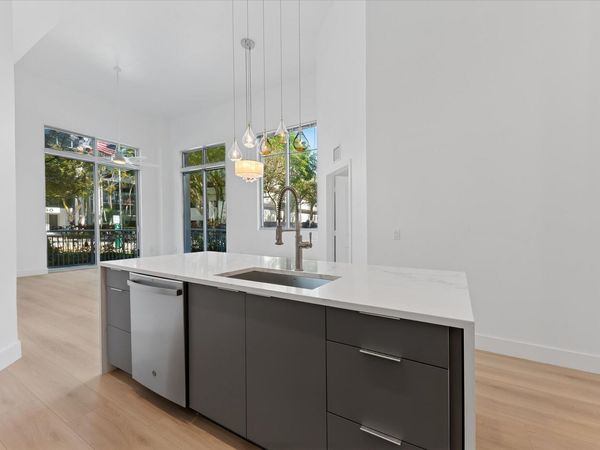 300 S Australian Avenue, Unit 105, West Palm Beach, FL 33401